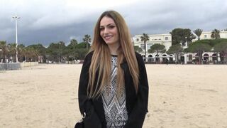 Clara, 18 years old, schoolgirl in aesthetics in Toulon!