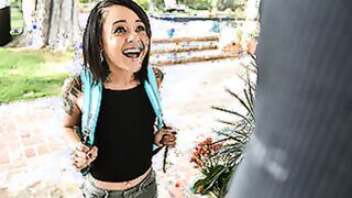 Exxxtra Small - The Back Door Locksmith - Holly Hendrix