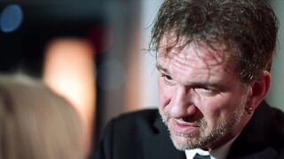 High-end Poker Playa bets Trophy MOMMY's Muff! :O