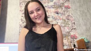 Gamer nerdy dude gets blowjob