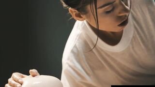 Hot masseuse brings big boobed teen to orgasm by fingering her sexy cunt