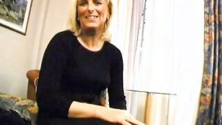 Hot German Mature Gives Erotic Blowjob