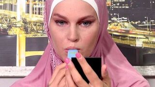 Pink hijab lady is doing some hot selfie