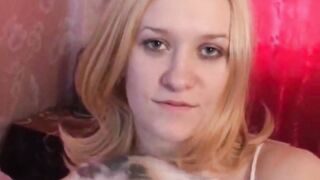 Sexy Blonde Mastubate Cunt & sucking dildo