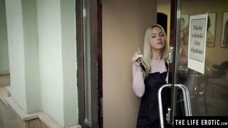 Slim & big breasted blonde Nathaly Cherie shaves her twat before fingering