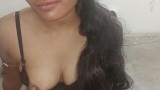 Indian Village Couple Filmed Their Sexy Sex Video