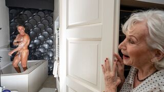 70yo grandma joined to bath with her muscled toyboy