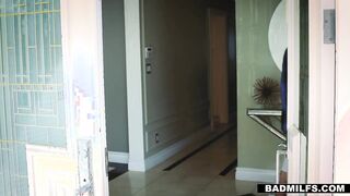 Jungle fever with sexy black babes Jasmyne & Mya