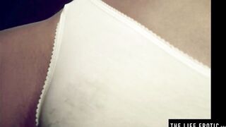 Sima B opens her nice legs & rubs that cunt for the camera