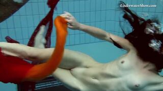 Fedorchuk & Rachinska babes nude underwater lesbian girls