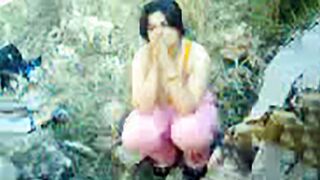 My Arab Girlfriend Does Ass Pumping In Public