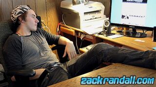 Toned Ty Evans jacks his dick off in front of his computer